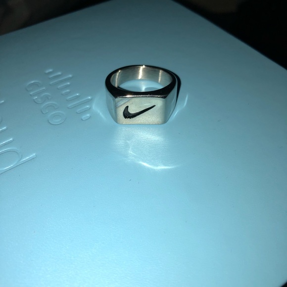 Nike Swoosh Ring - Picture 1 of 2